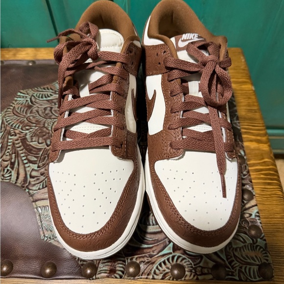 Nike Brown and White Athletic Shoes